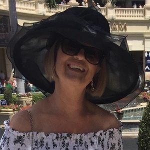 Meet your Posher, Carol